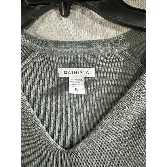 Athleta Sweater Women XS Gray Hanover Merino Blend V-Neck LS Pullover Wool - Picture 3 of 6